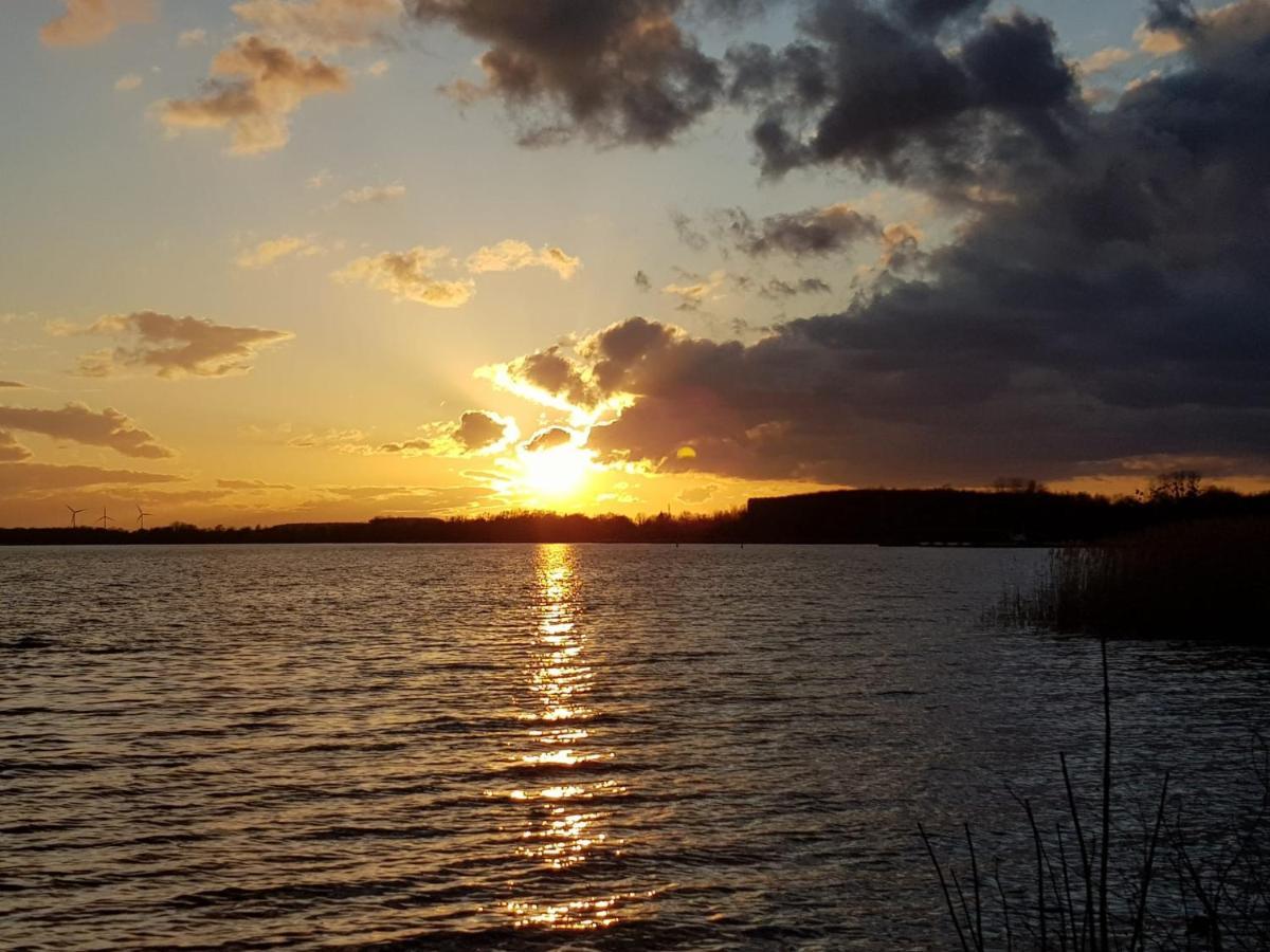 Seensucht & Urlaubstraeume, Ferienwohnung "Seeadler" Grossraeschen Exterior foto
